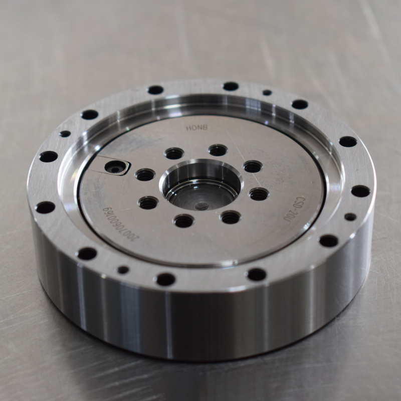 諧波減速機(jī)軸承端蓋漏油原因及處理方法